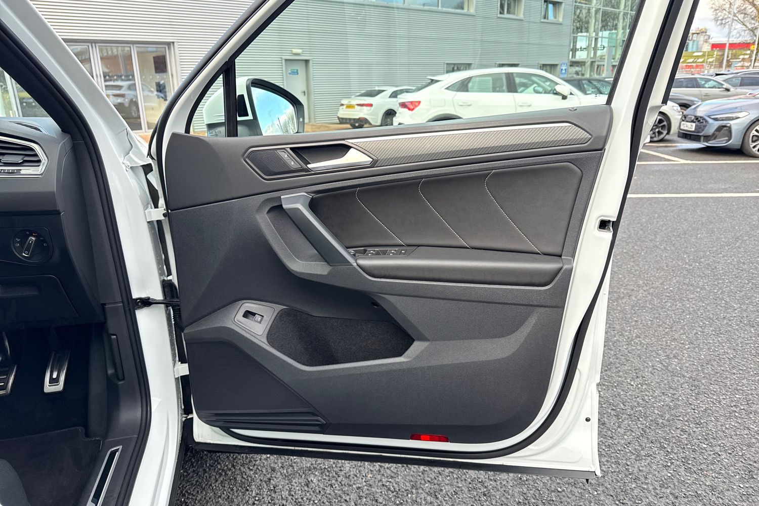 Used Volkswagen Tiguan 2023 for sale - 77368439: Photo 48