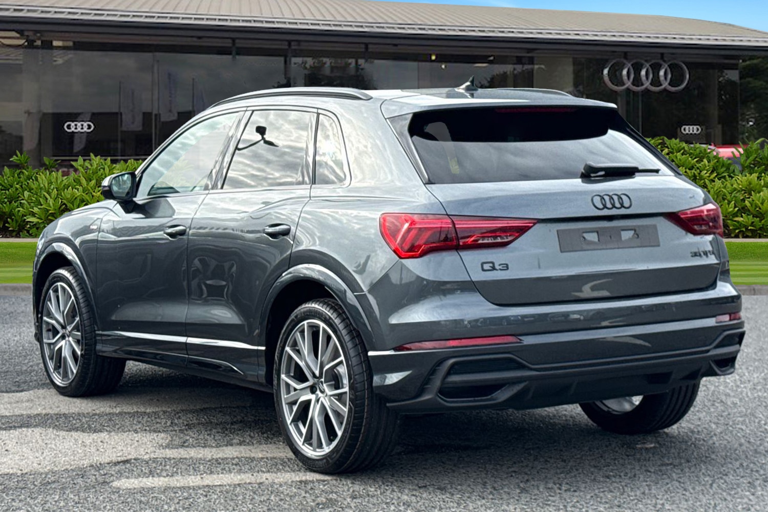 Used Audi Q3 2025 for sale - 76654375: Photo 2