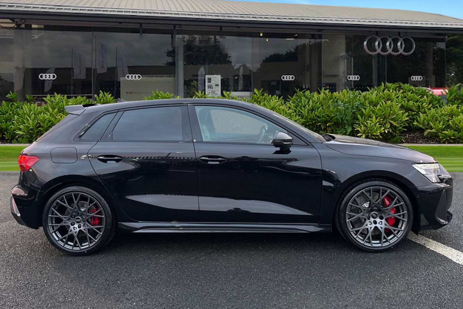 Used Audi RS3 2025 for sale - 76968075: Photo 3