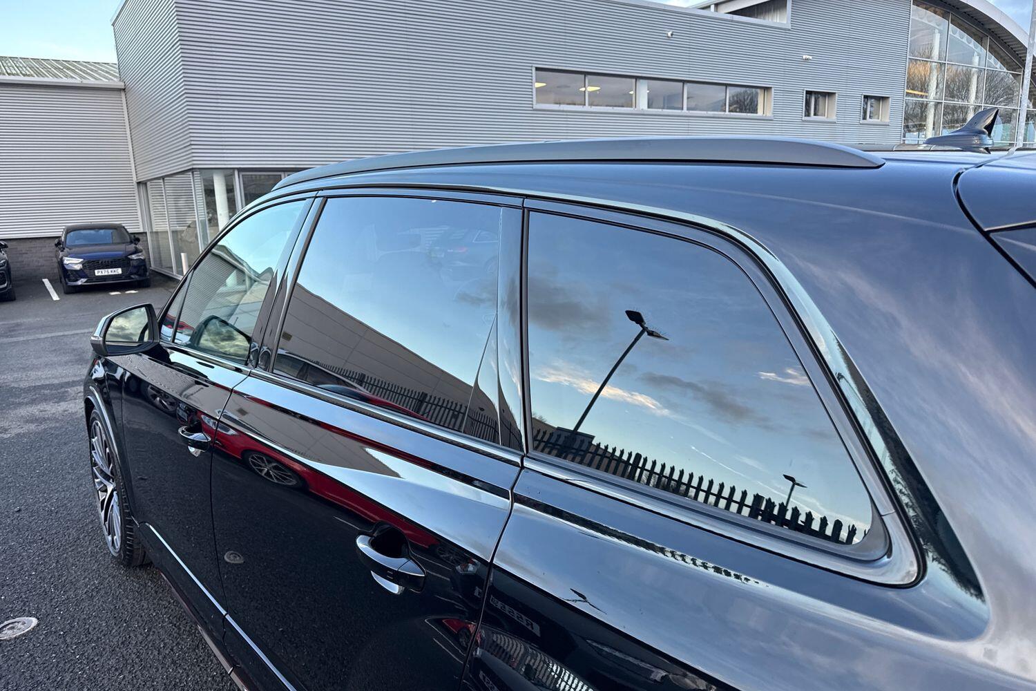 Used Audi SQ7 2025 for sale - 76968058: Photo 30