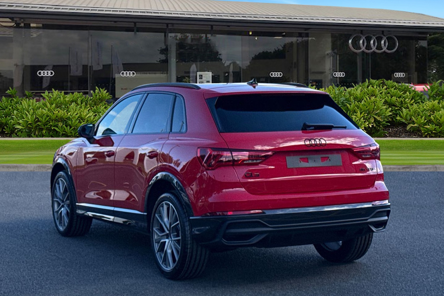 Used Audi Q3 2025 for sale - 76653992: Photo 2