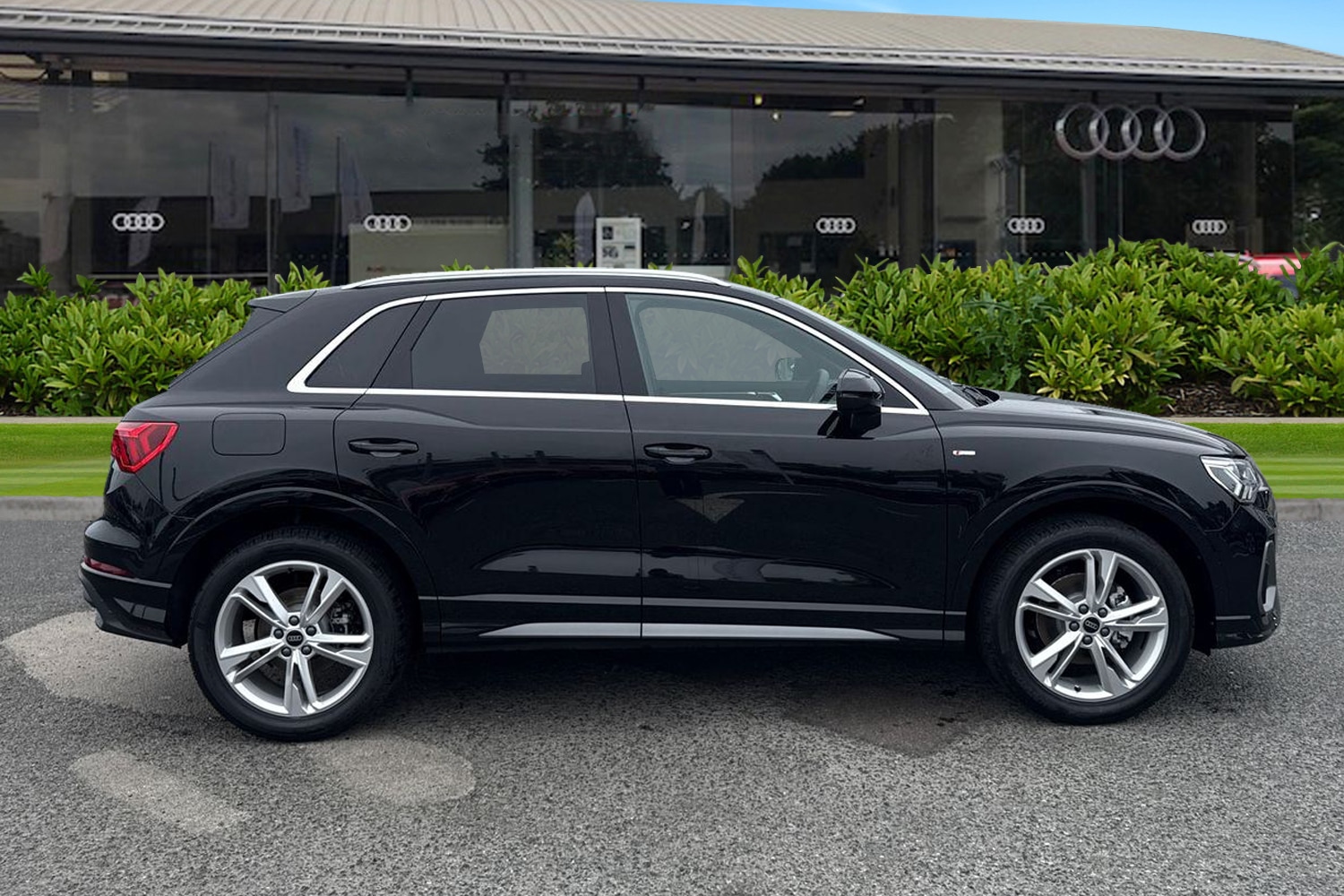 Used Audi Q3 2025 for sale - 76654369: Photo 3