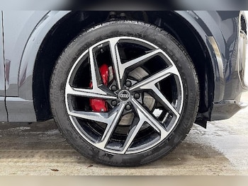 Used Audi Q6 e-tron 2025 for sale - 76438845: Photo