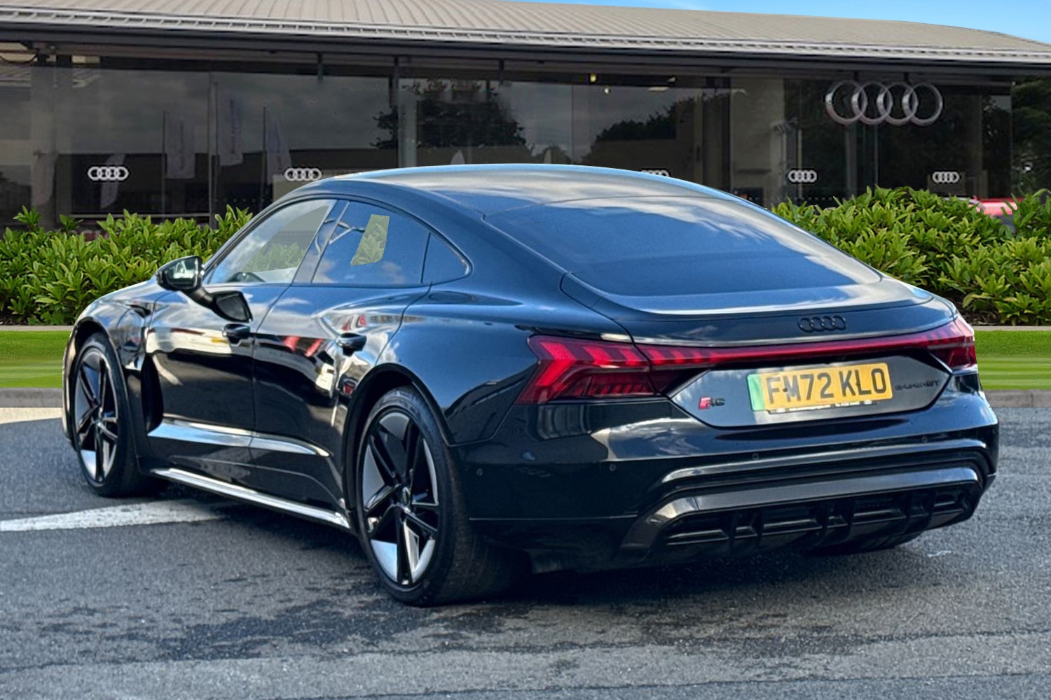 Used Audi RS e-tron GT 2022 for sale - 78069856: Photo 2