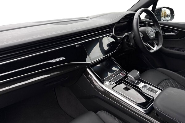 Used Audi SQ7 2025 for sale - 76274542: Photo 15