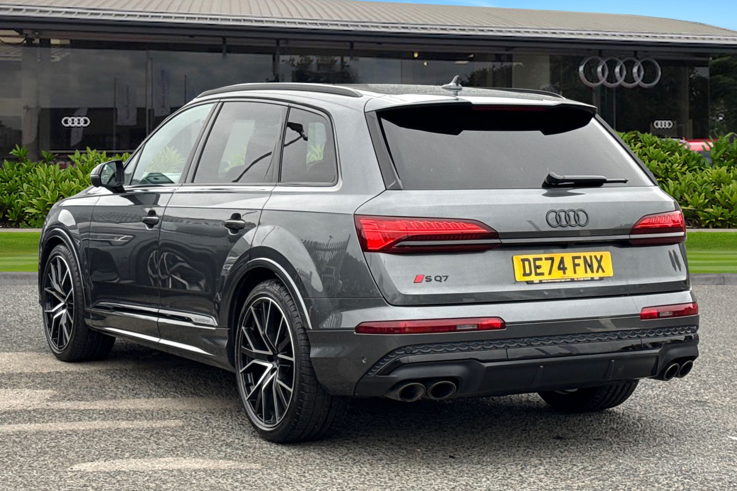 Used Audi SQ7 2025 for sale - 76274542: Photo 2