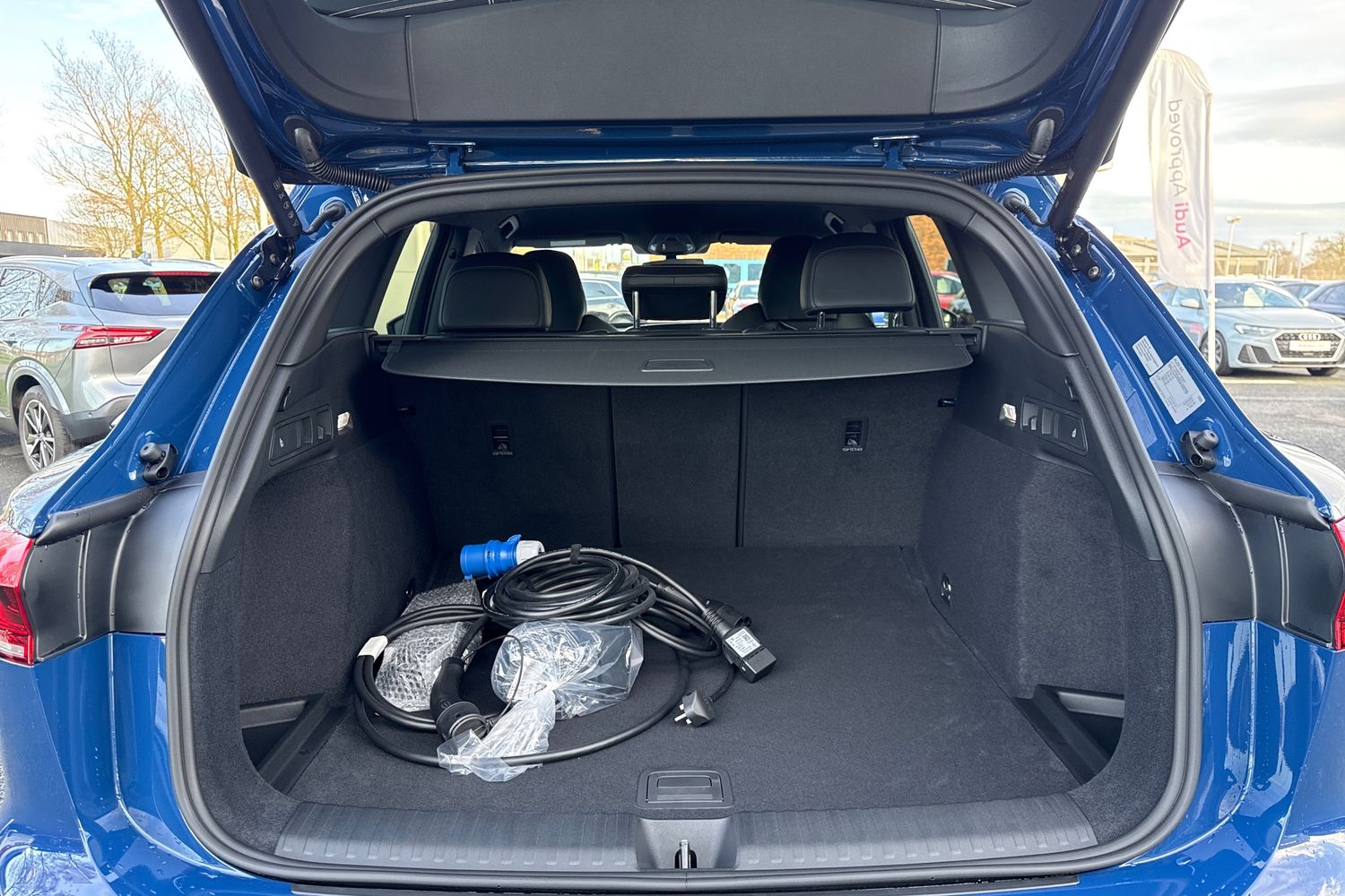 Used Audi Q6 e-tron 2026 for sale - 77805327: Photo 6