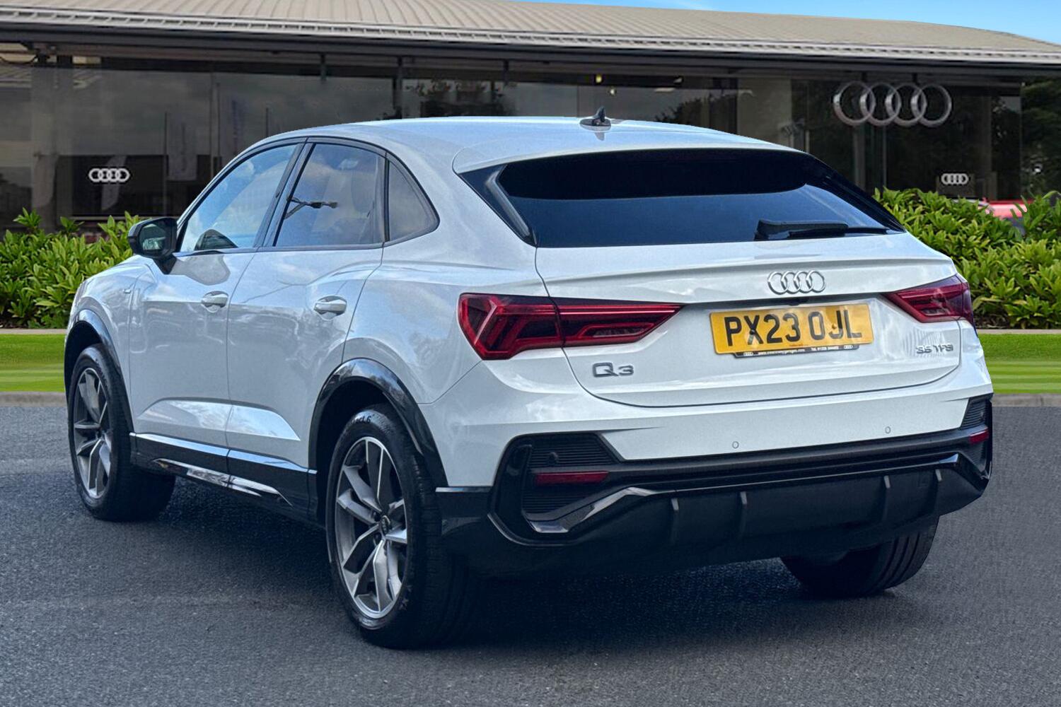 Used Audi Q3 2023 for sale - 77849354: Photo 2