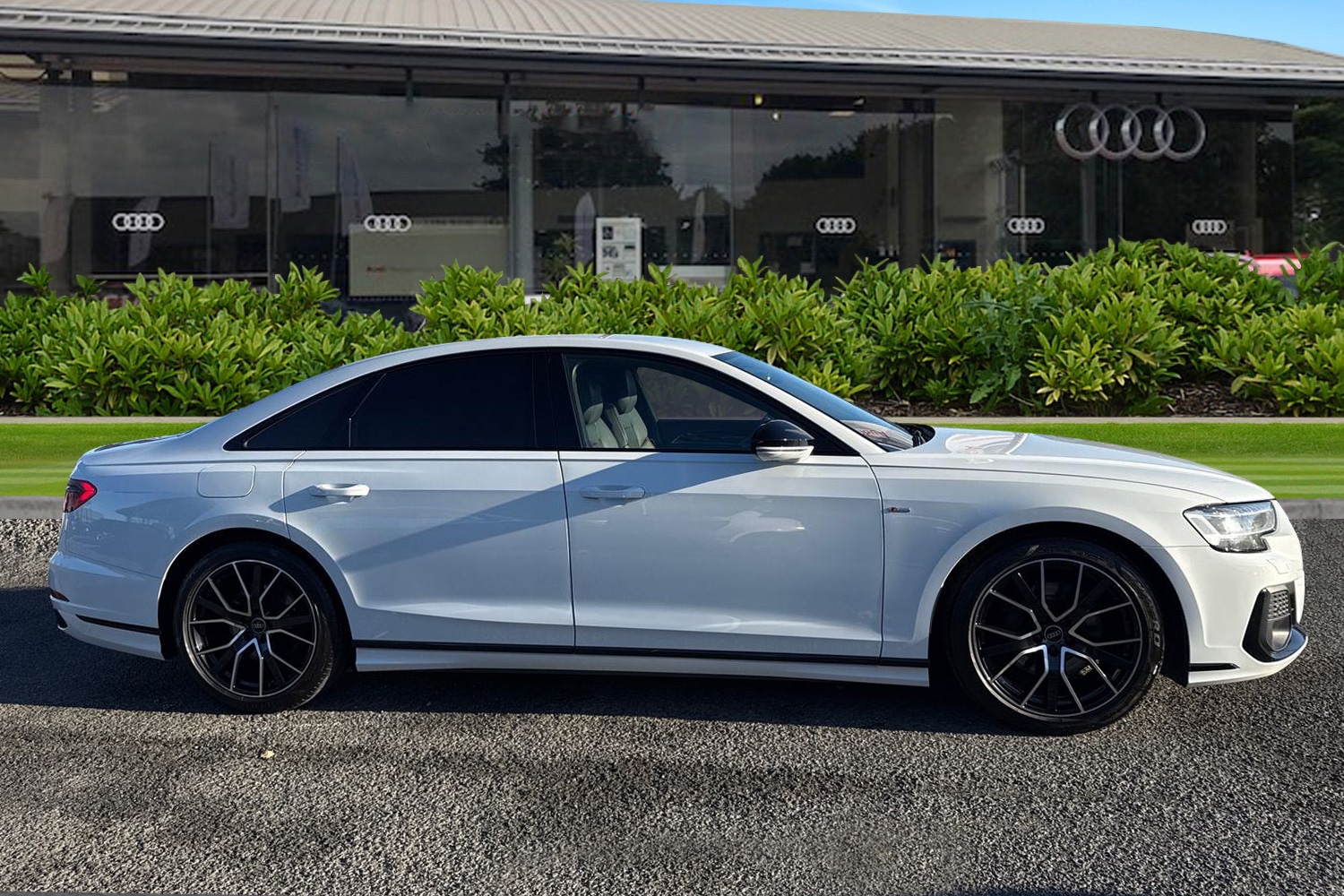 Used Audi A8 2023 for sale - 77582634: Photo 3