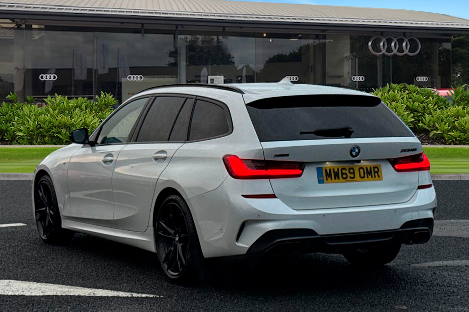 Used BMW 3 Series 2019 for sale - 76750813: Photo 2