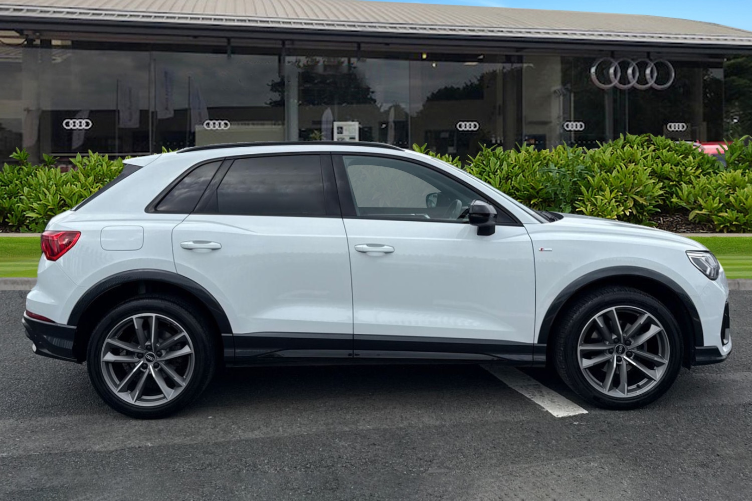 Used Audi Q3 2021 for sale - 77963398: Photo 3