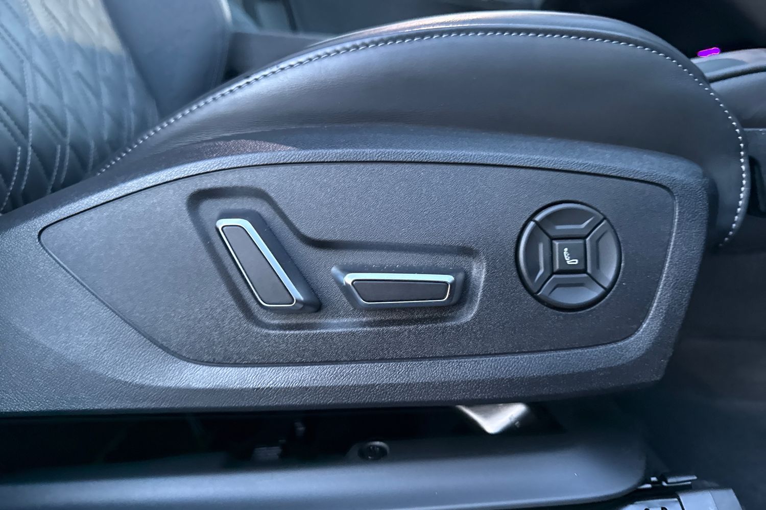 Used Audi Q6 e-tron 2024 for sale - 77368441: Photo 45