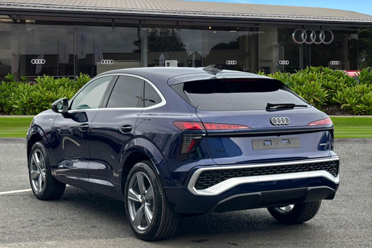 Used Audi Q3 2026 for sale - 77886490: Photo 2