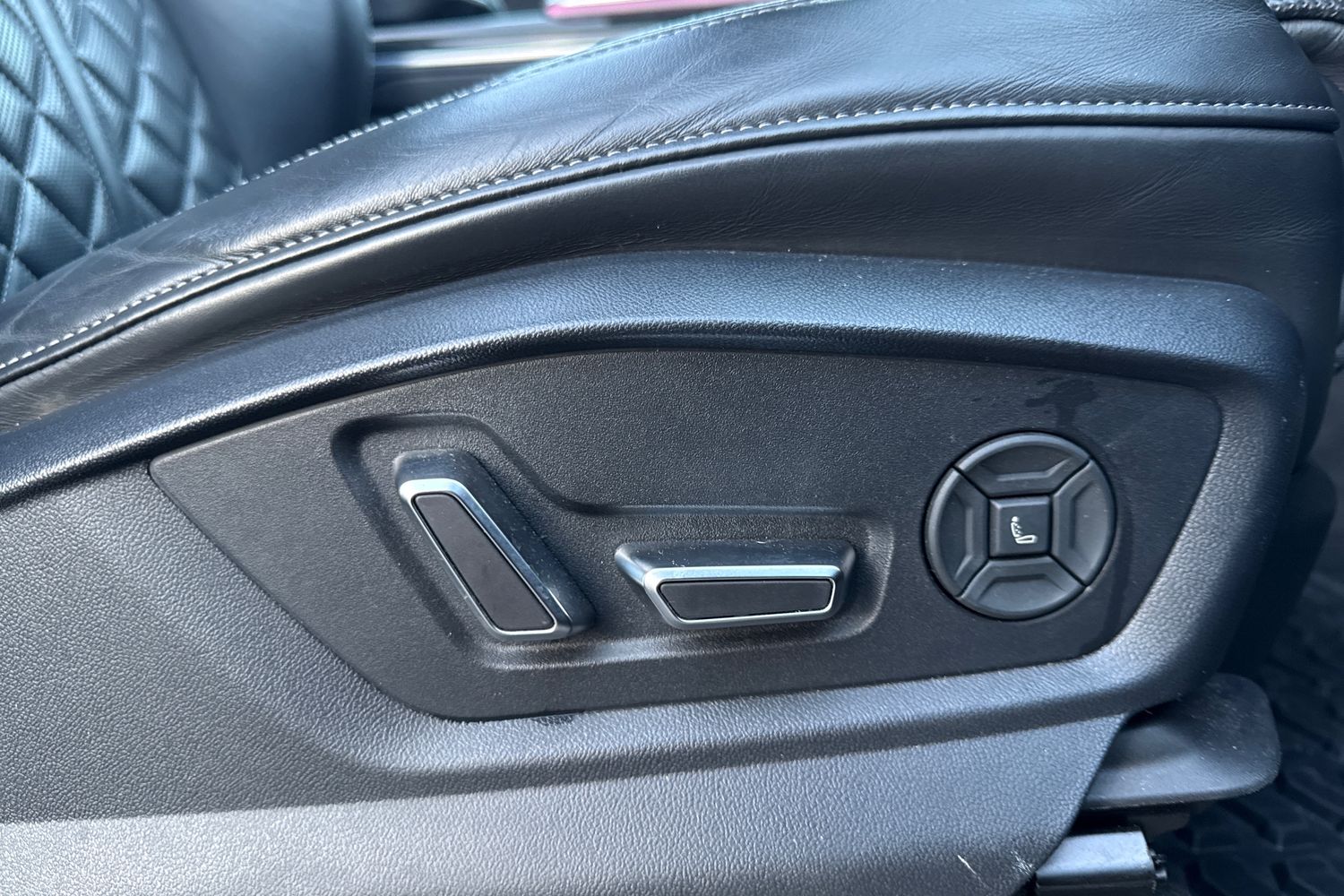 Used Audi Q7 2020 for sale - 77368458: Photo 47