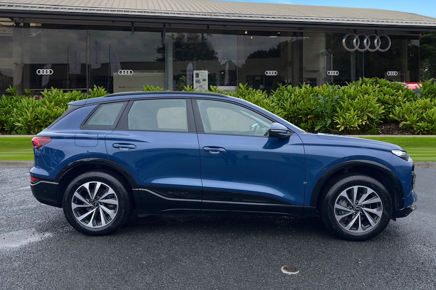 Used Audi Q6 e-tron 2024 for sale - 75970548: Photo 3