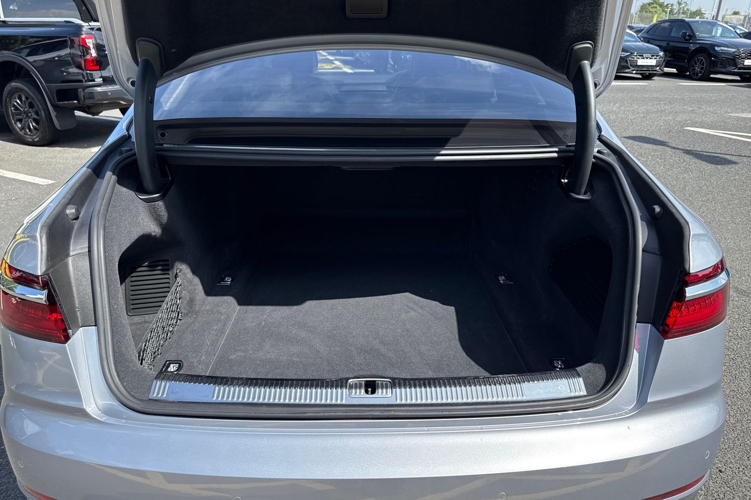 Used Audi A8 2018 for sale - 76090165: Photo 7