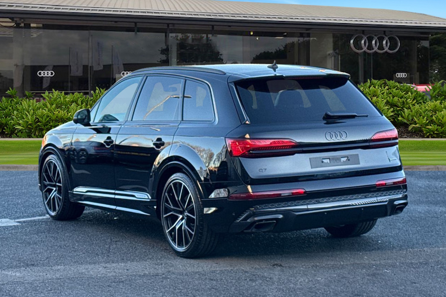 Used Audi Q7 2026 for sale - 77135465: Photo 2