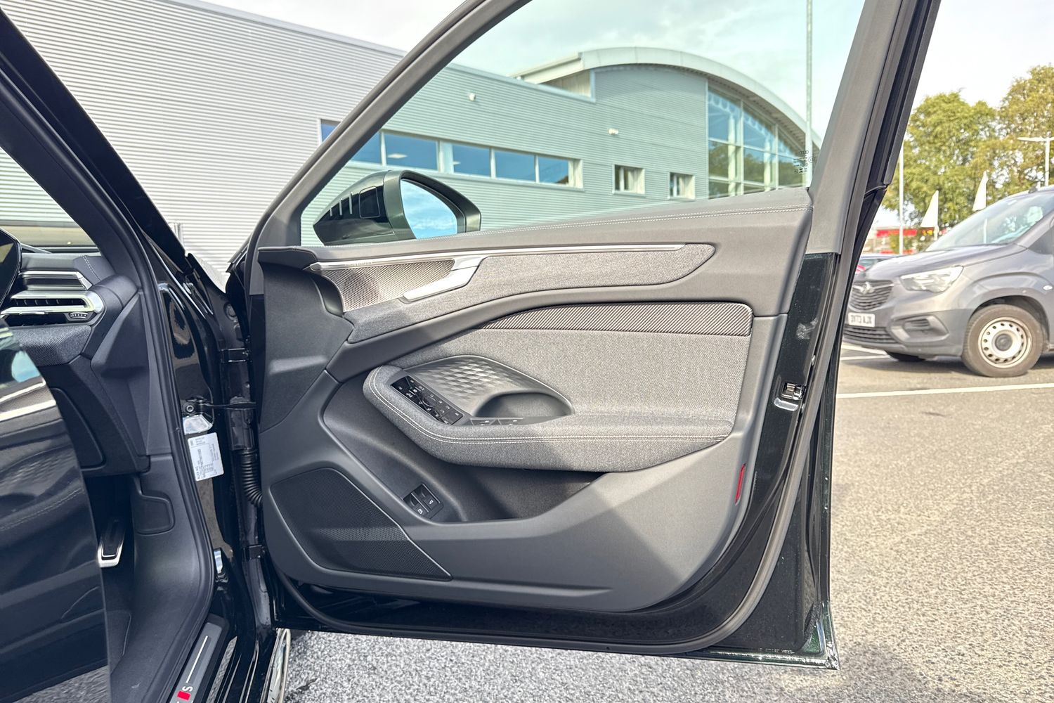 Used Audi A6 Saloon 2025 for sale - 76654219: Photo 46