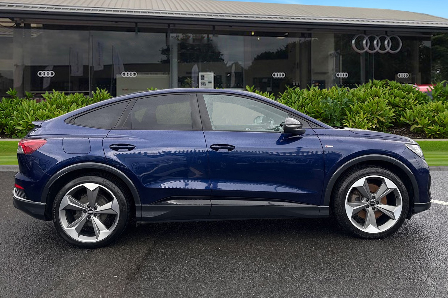 Used Audi Q4 e-tron 2024 for sale - 77236026: Photo 3
