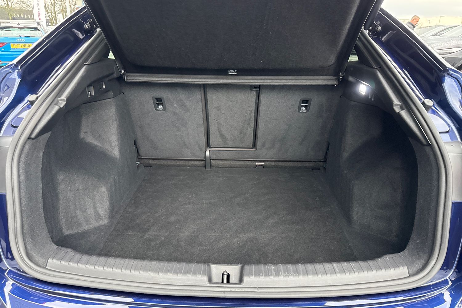 Used Audi Q4 e-tron 2024 for sale - 77236026: Photo 7