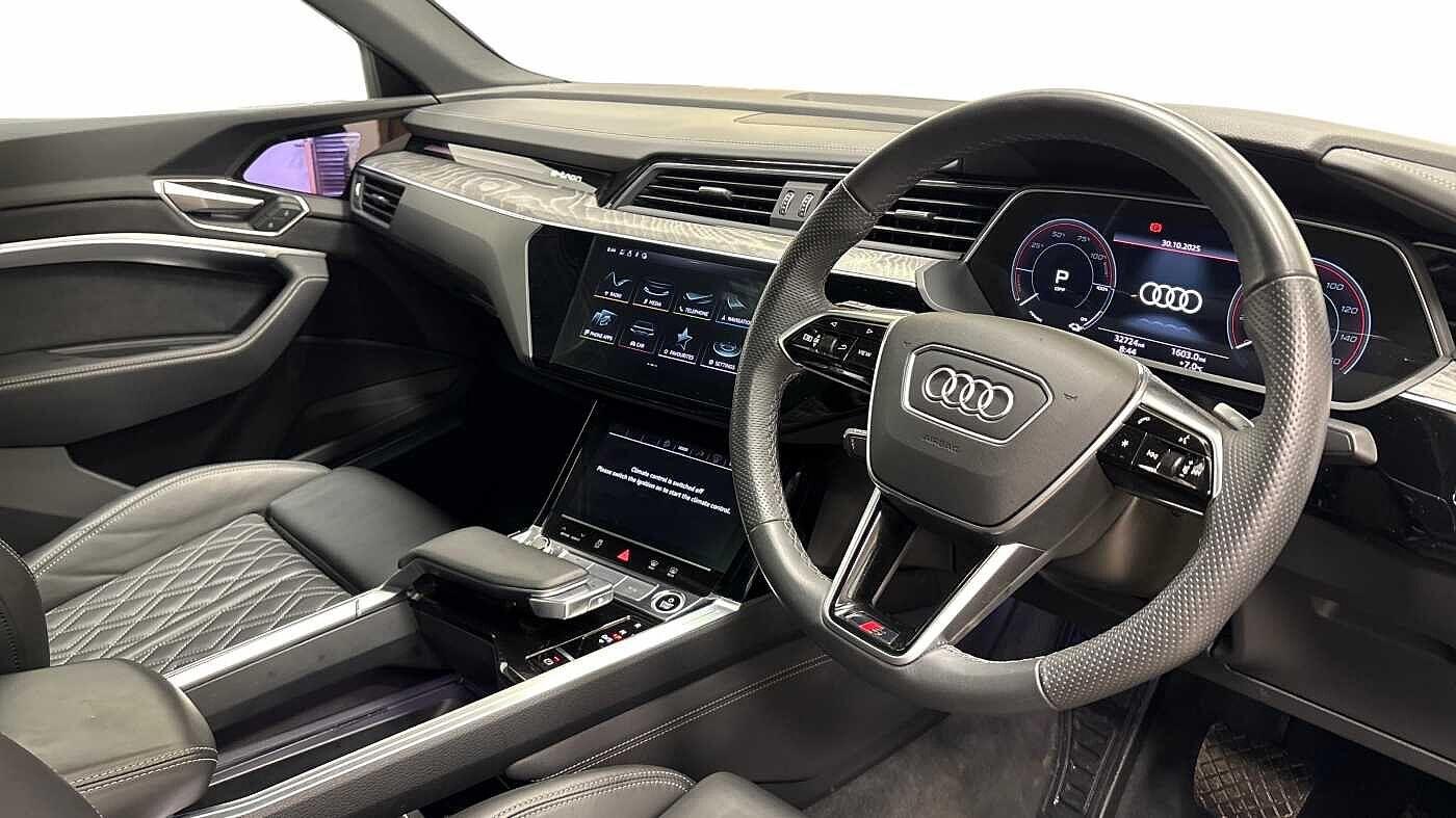 Used Audi e-tron 2022 for sale - 76641765: Photo 5