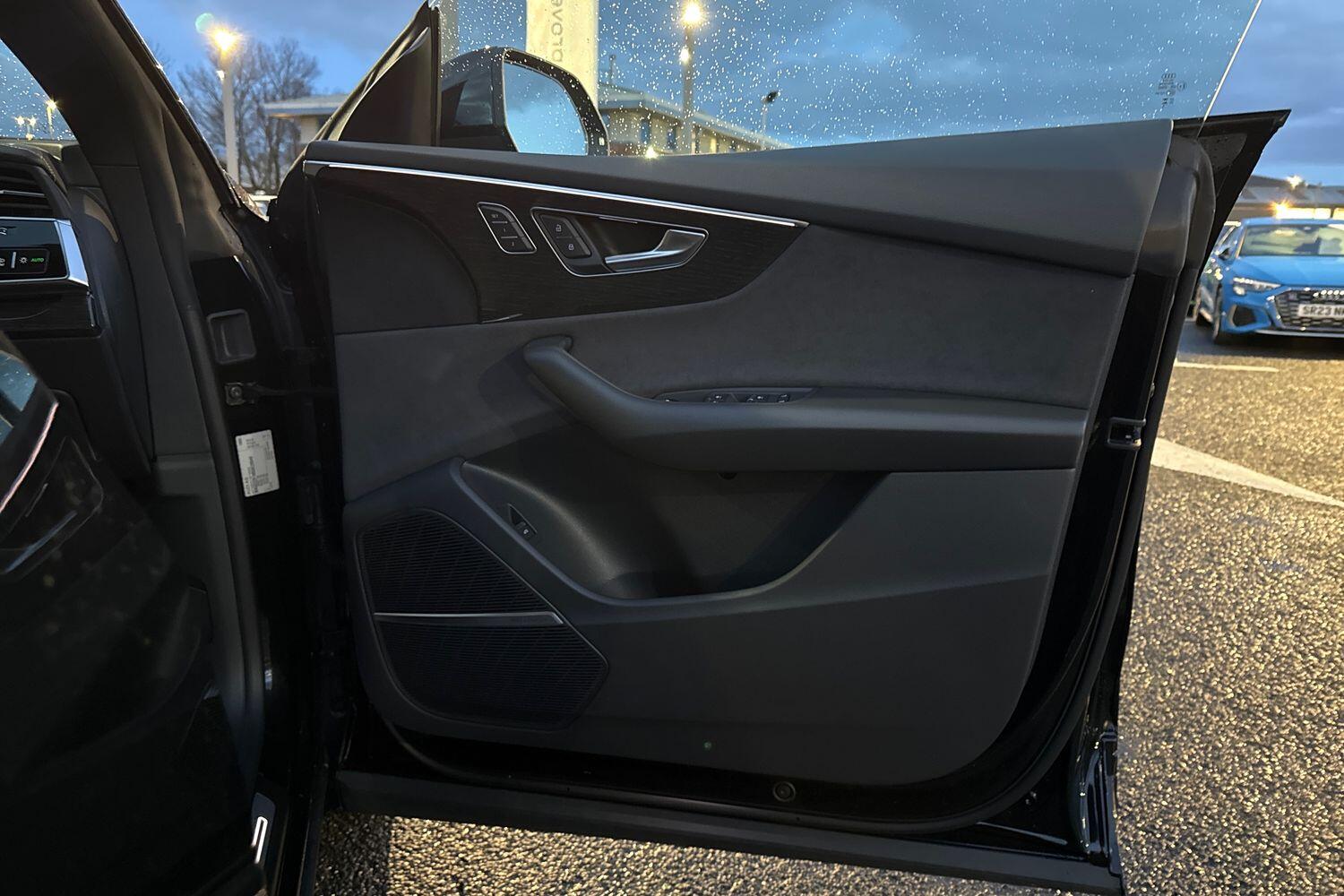 Used Audi Q8 2025 for sale - 77368387: Photo 46