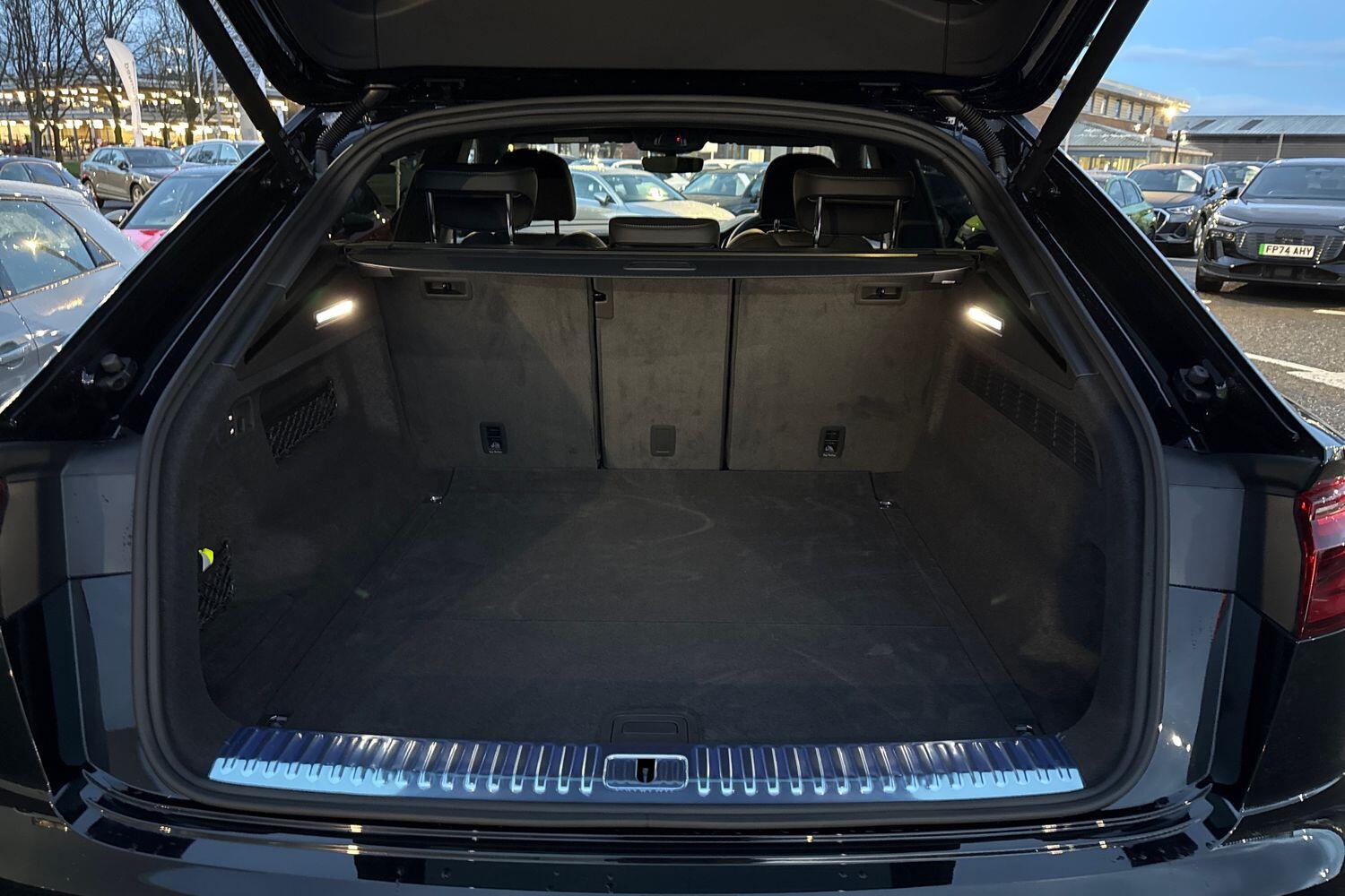 Used Audi Q8 2025 for sale - 77368387: Photo 9