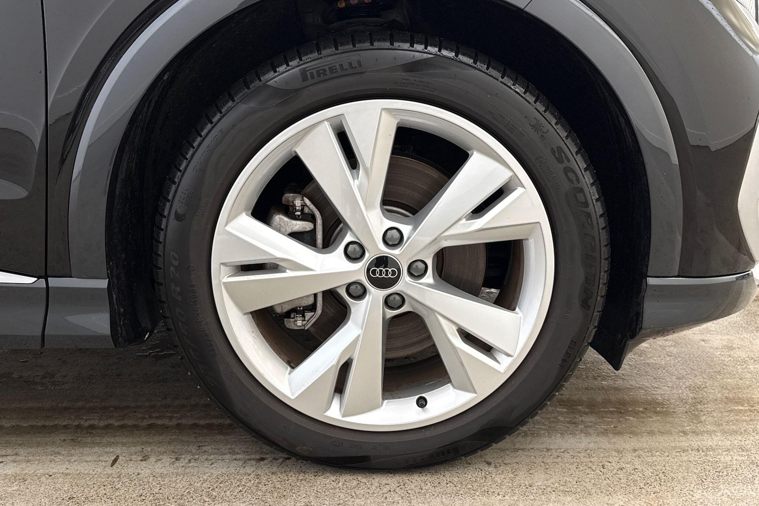 Used Audi Q4 e-tron 2024 for sale - 77161401: Photo 4