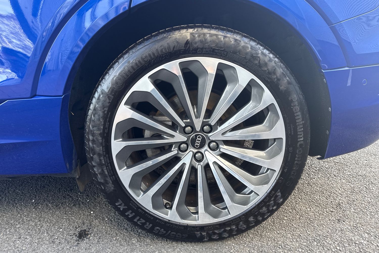 Used Audi Q8 e-tron 2023 for sale - 77535330: Photo 11