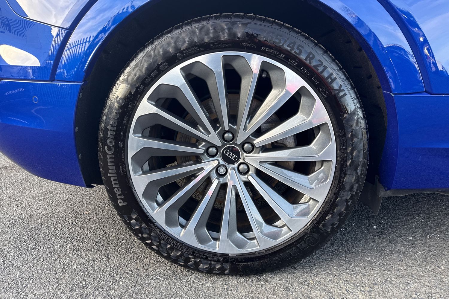 Used Audi Q8 e-tron 2023 for sale - 77535330: Photo 12