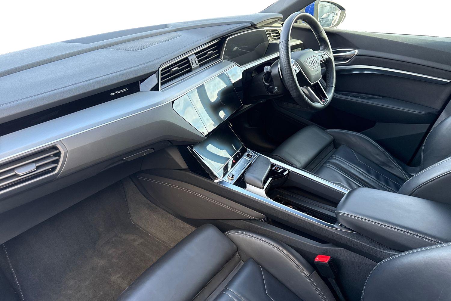 Used Audi Q8 e-tron 2023 for sale - 77535330: Photo 15