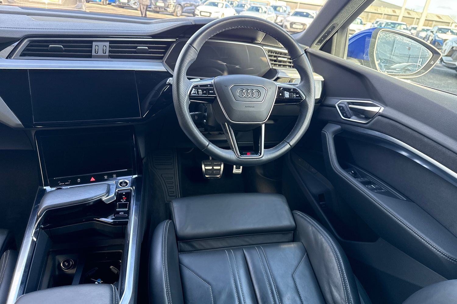Used Audi Q8 e-tron 2023 for sale - 77535330: Photo 18
