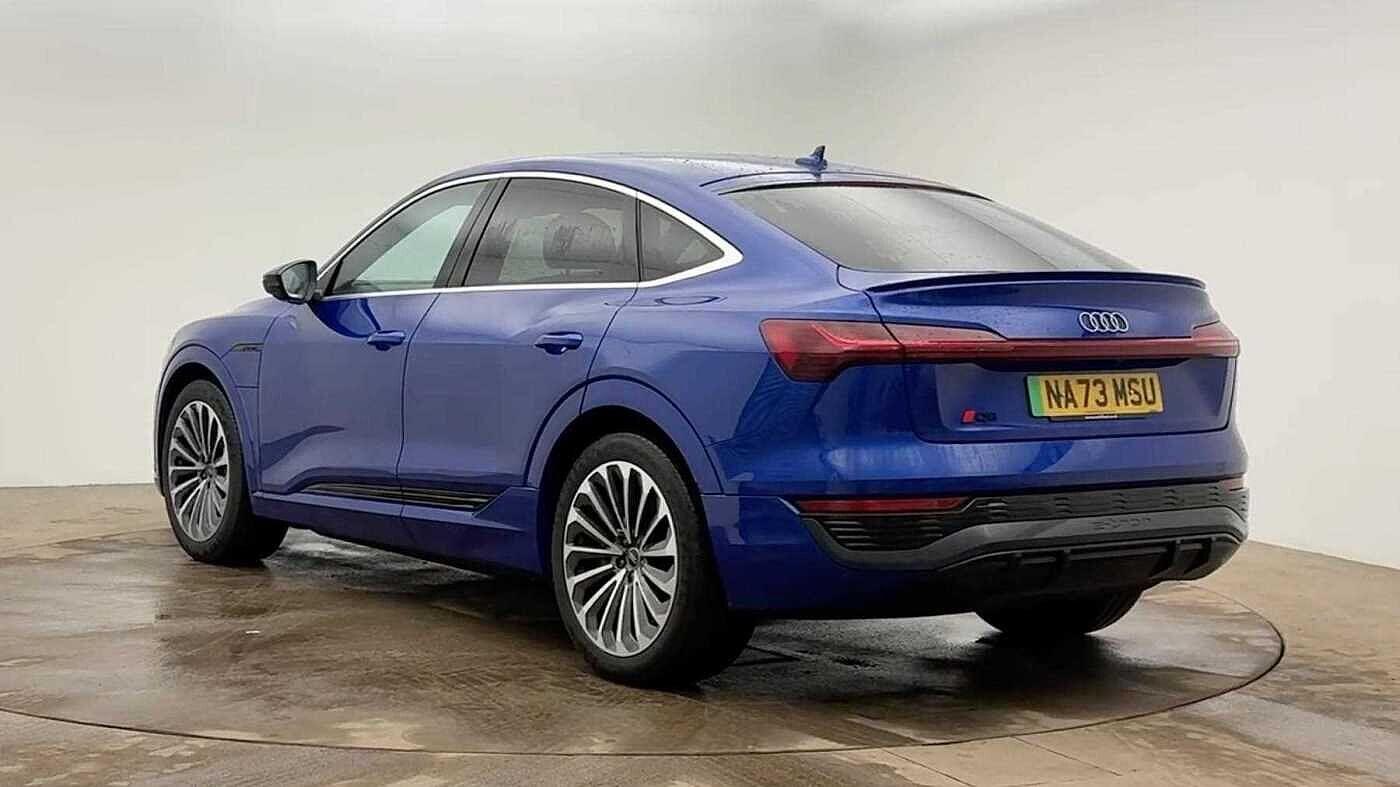 Used Audi Q8 2023 for sale - 77535330: Photo 2