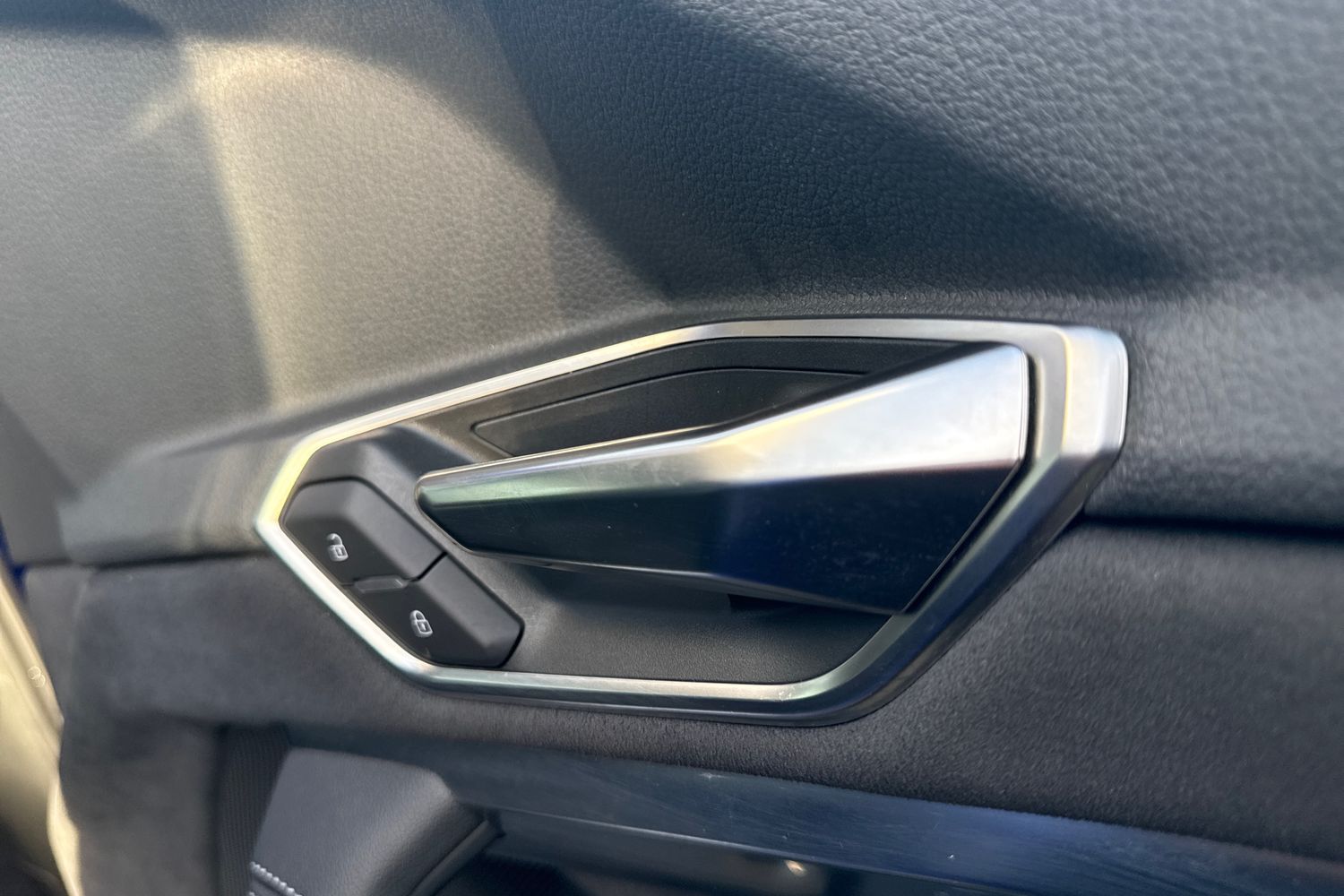 Used Audi Q8 e-tron 2023 for sale - 77535330: Photo 21