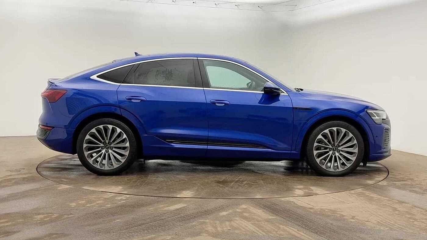 Used Audi Q8 2023 for sale - 77535330: Photo 3