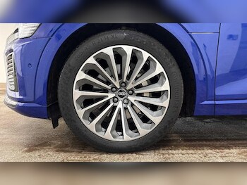 Used Audi Q8 2023 for sale - 77535330: Photo