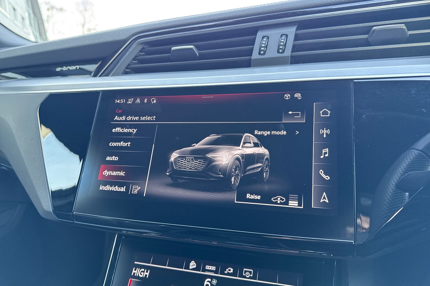 Used Audi Q8 e-tron 2023 for sale - 77535330: Photo 52