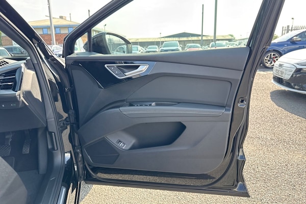Used Audi Q4 e-tron 2025 for sale - 76346565: Photo 45