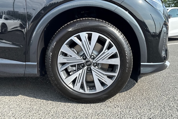 Used Audi Q4 e-tron 2025 for sale - 76346565: Photo 9