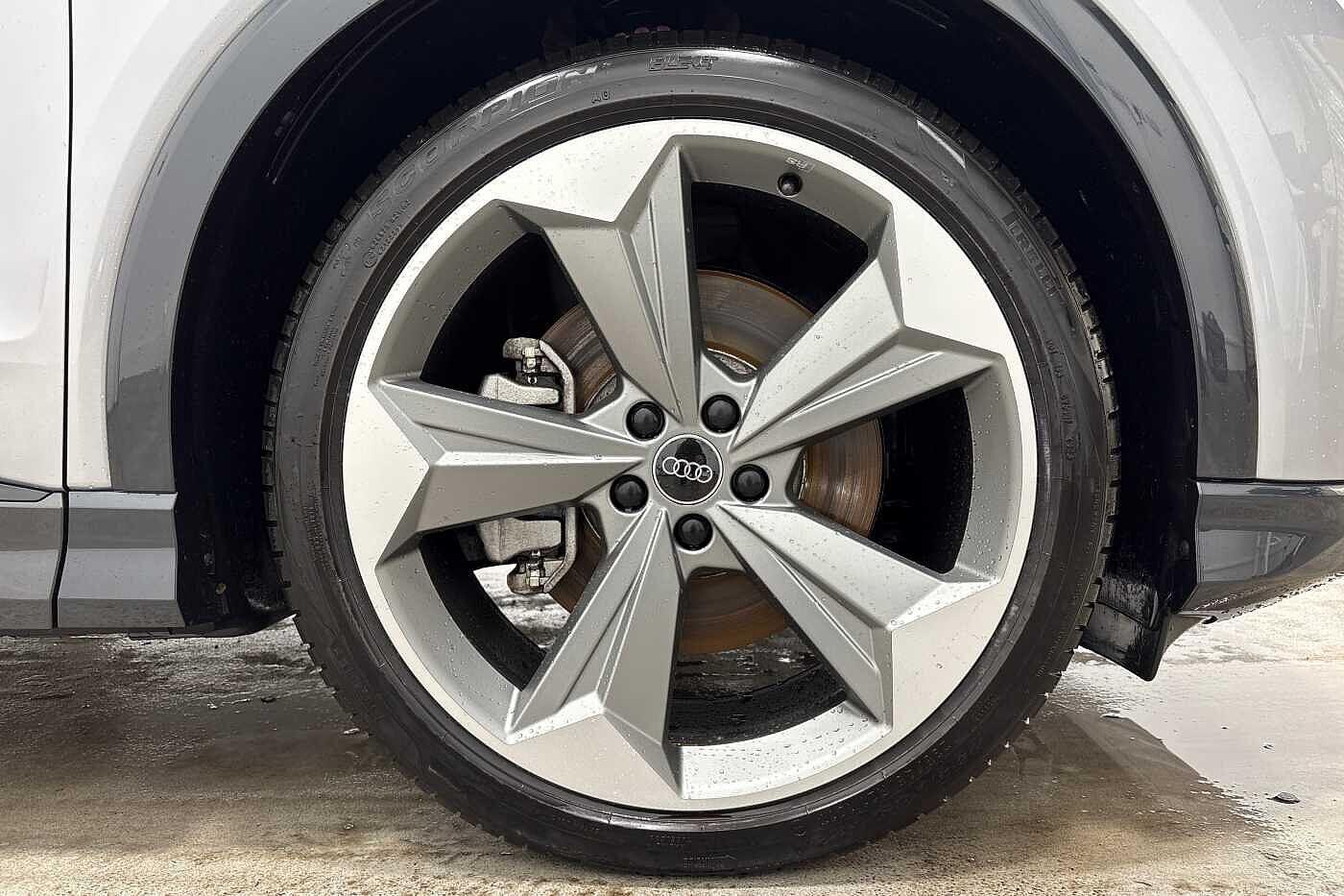 Used Audi Q4 e-tron 2024 for sale - 76385420: Photo 4