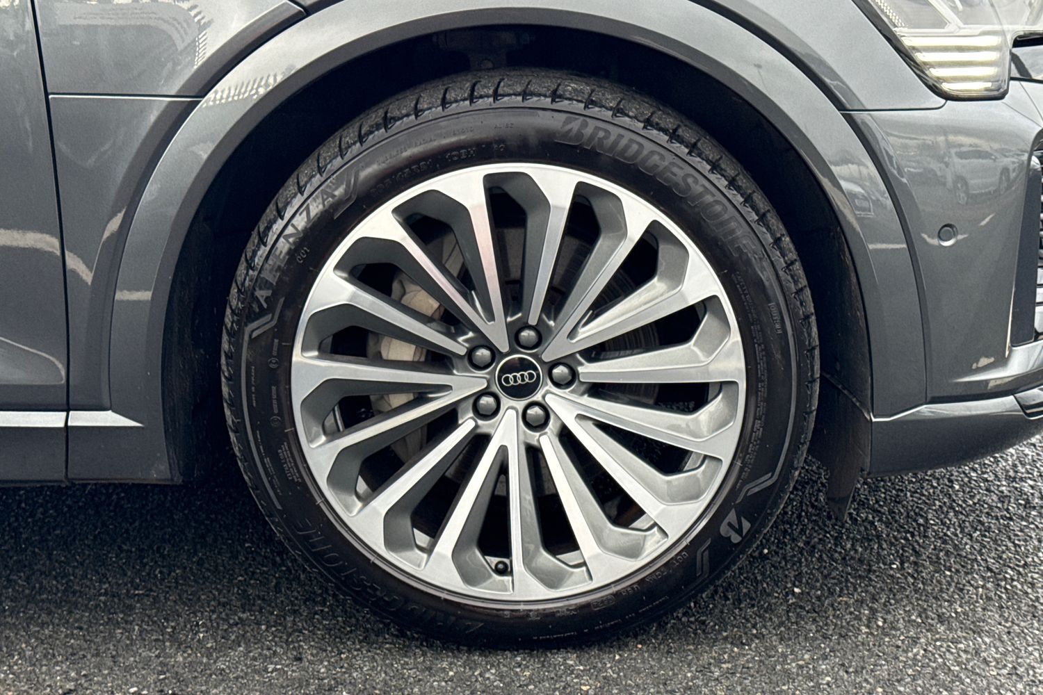 Used Audi Q8 e-tron 2024 for sale - 77368672: Photo 11