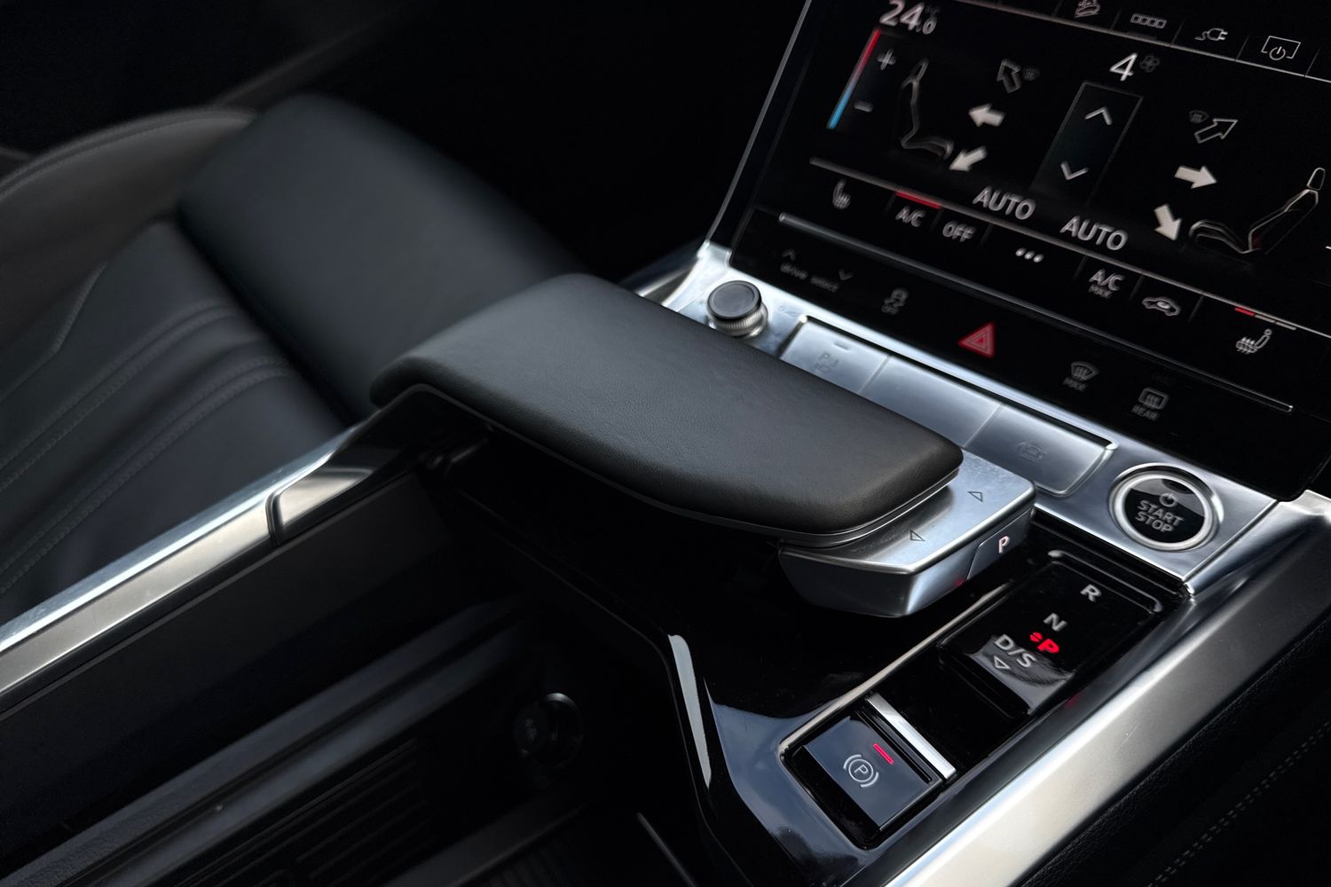 Used Audi Q8 e-tron 2024 for sale - 77368672: Photo 23