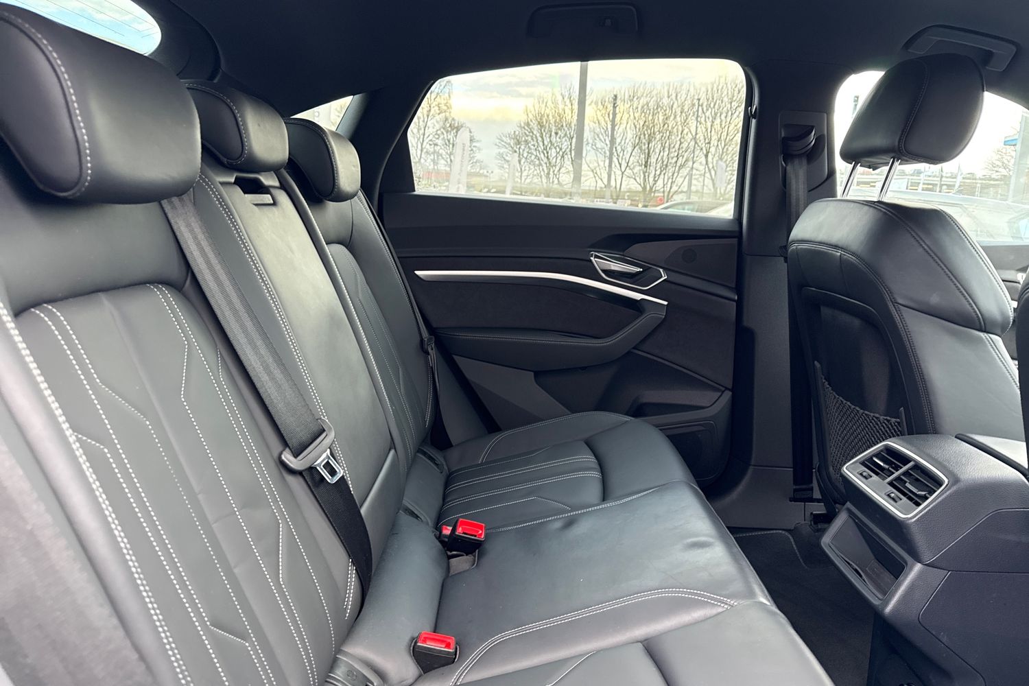 Used Audi Q8 e-tron 2024 for sale - 77368672: Photo 38