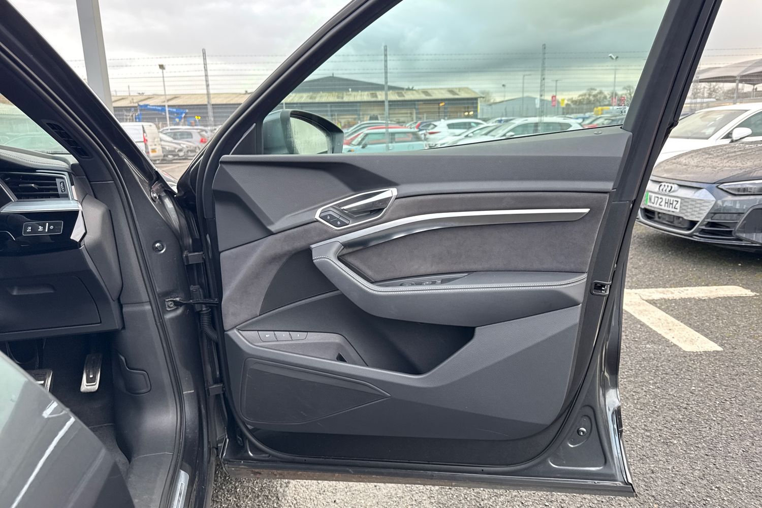 Used Audi Q8 e-tron 2024 for sale - 77368672: Photo 48