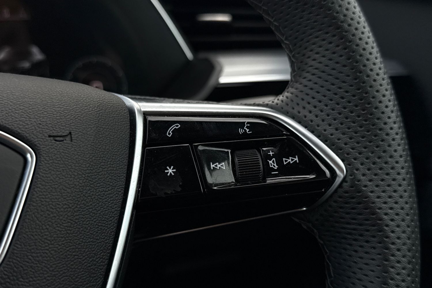 Used Audi Q8 e-tron 2024 for sale - 77368672: Photo 52