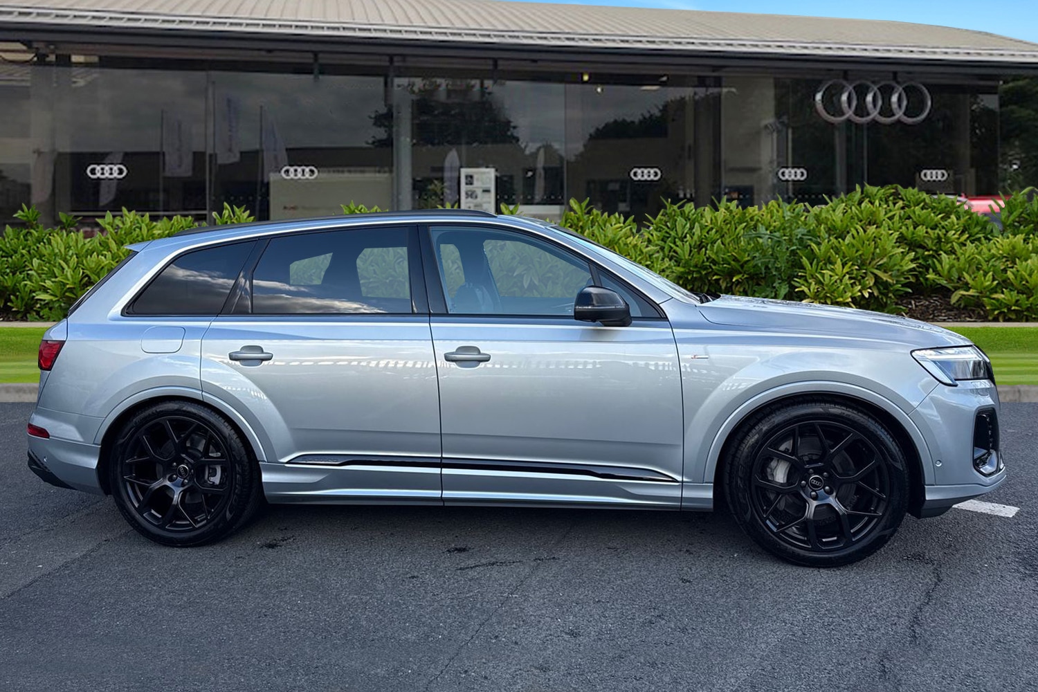 Used Audi Q7 2025 for sale - 77085095: Photo 3