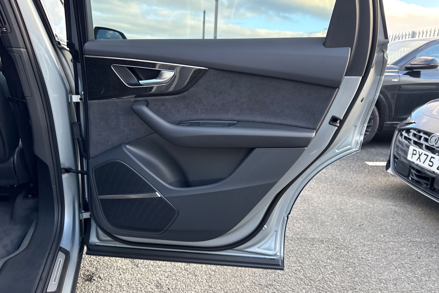 Used Audi Q7 2025 for sale - 77085095: Photo 42