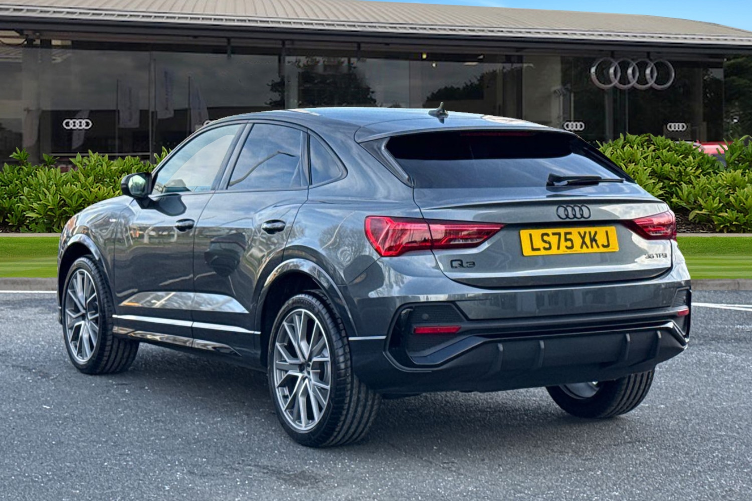 Used Audi Q3 2025 for sale - 77589580: Photo 2