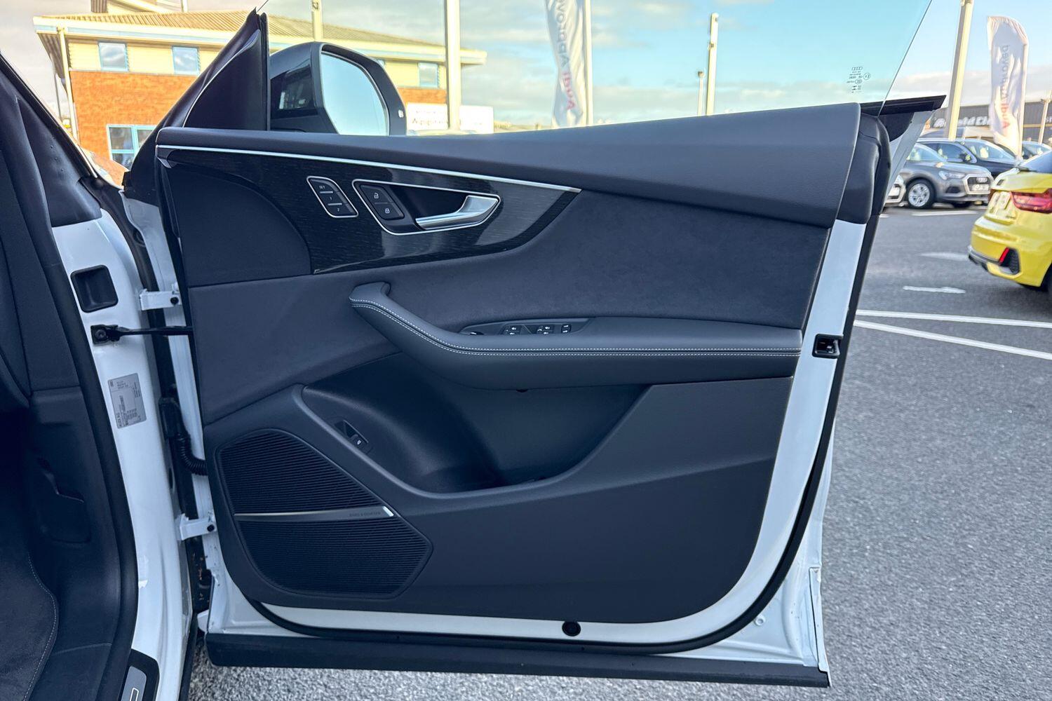 Used Audi Q8 2025 for sale - 76535303: Photo 53