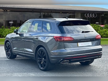 Used Volkswagen Touareg 2023 for sale - 78825735: Photo
